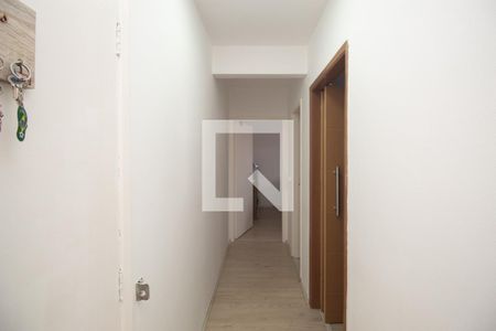 Corredor de apartamento à venda com 2 quartos, 58m² em Vila Constança, São Paulo