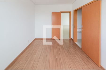 Semi-suíte 1 de apartamento à venda com 4 quartos, 143m² em Santa Lúcia, Belo Horizonte