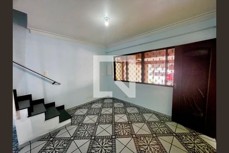 Sala de casa para alugar com 2 quartos, 175m² em Vila Galvão, Guarulhos