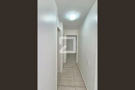 Corredor de apartamento para alugar com 3 quartos, 58m² em Jardim Ipaussurama, Campinas