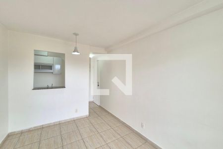 Sala de apartamento para alugar com 3 quartos, 58m² em Jardim Ipaussurama, Campinas