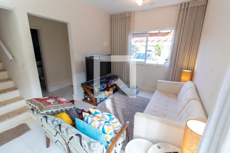 SALA de casa de condomínio à venda com 2 quartos, 140m² em Parque Xangrilá, Campinas