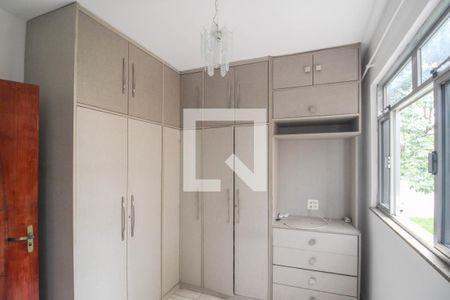 Quarto 1 de apartamento para alugar com 2 quartos, 55m² em Jardim Nova Era, Nova Iguaçu