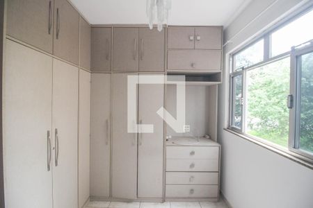 Quarto 1 de apartamento para alugar com 2 quartos, 55m² em Jardim Nova Era, Nova Iguaçu