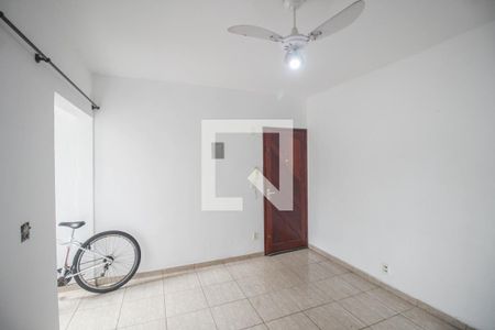 Sala de apartamento para alugar com 2 quartos, 55m² em Jardim Nova Era, Nova Iguaçu