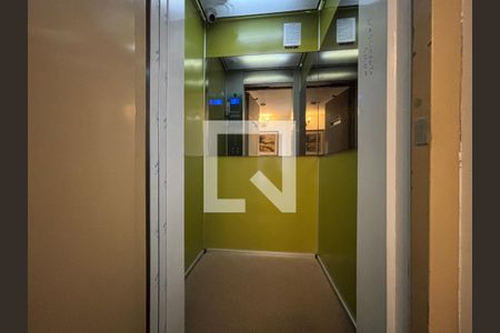 Elevador  de apartamento à venda com 4 quartos, 140m² em Ipanema, Rio de Janeiro