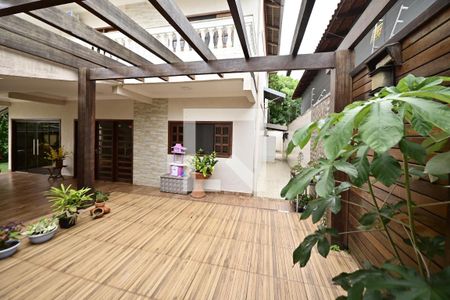 Casa para alugar com 4 quartos, 289m² em Santo Hilario, Goiânia