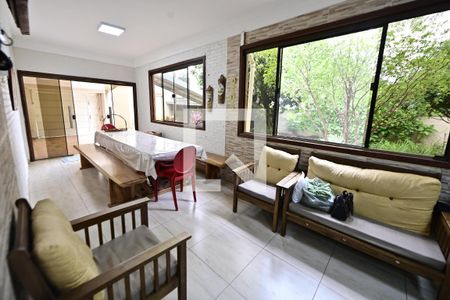 Casa para alugar com 4 quartos, 289m² em Santo Hilario, Goiânia