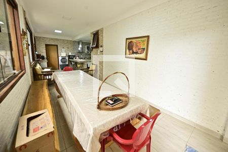 Casa para alugar com 4 quartos, 289m² em Santo Hilario, Goiânia