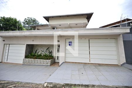 Casa para alugar com 4 quartos, 289m² em Santo Hilario, Goiânia