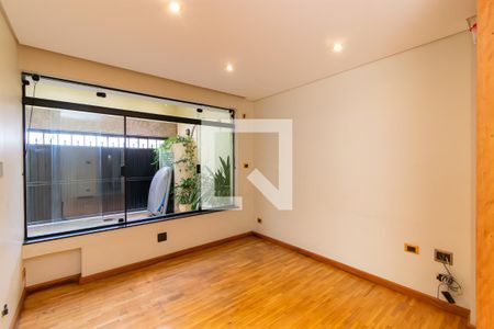 Sala de casa à venda com 6 quartos, 180m² em Vila da Saúde, São Paulo