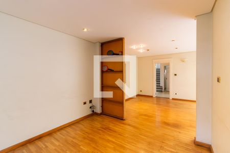 Sala de casa à venda com 6 quartos, 180m² em Vila da Saúde, São Paulo
