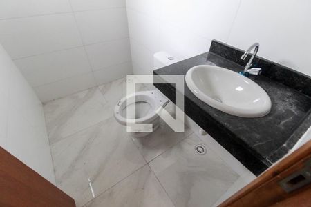 Banheiro da Suíte 1 de casa de condomínio para alugar com 2 quartos, 80m² em Vila Curuçá Velha, São Paulo