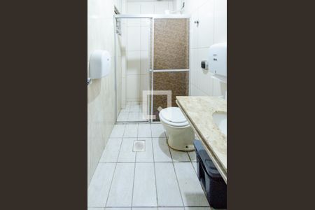 Banheiro social de casa para alugar com 3 quartos, 85m² em Betânia, Belo Horizonte