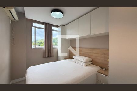 Quarto de apartamento à venda com 2 quartos, 49m² em Morro Santana, Porto Alegre