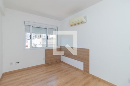 Quarto 1 de apartamento para alugar com 2 quartos, 78m² em Santana, Porto Alegre