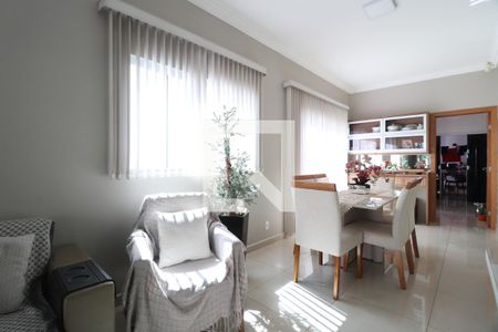 Sala de casa para alugar com 3 quartos, 160m² em Laranjeiras, Uberlândia