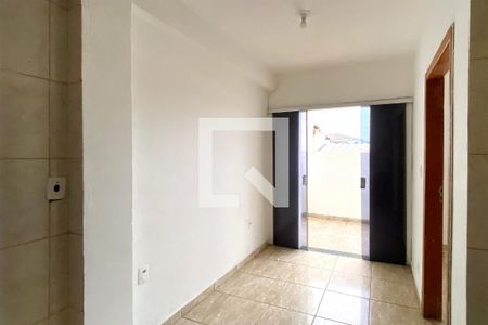 Sala de kitnet/studio para alugar com 2 quartos, 50m² em Novo Riacho, Contagem