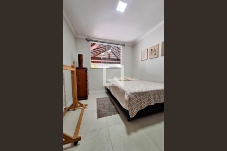 Quarto 1 de casa para alugar com 5 quartos, 330m² em Itaipu, Niterói