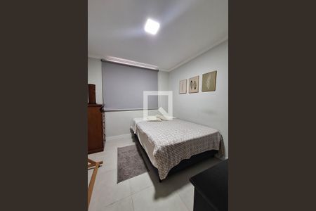 Quarto 1 de casa para alugar com 5 quartos, 330m² em Itaipu, Niterói