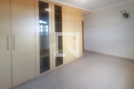 Quarto 1 de casa à venda com 3 quartos, 220m² em Jardim Vitoria, Belo Horizonte