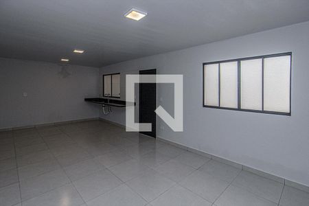 sala e cozinha_4 de casa à venda com 3 quartos, 111m² em Vila Nair, São Paulo