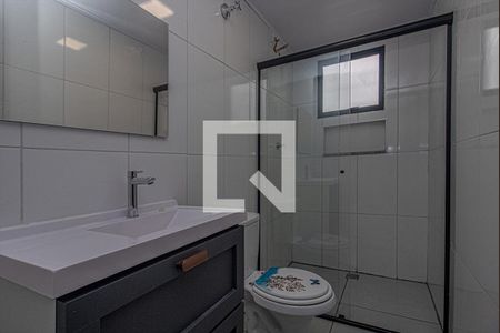 banheiro social_1 de casa à venda com 3 quartos, 111m² em Vila Nair, São Paulo