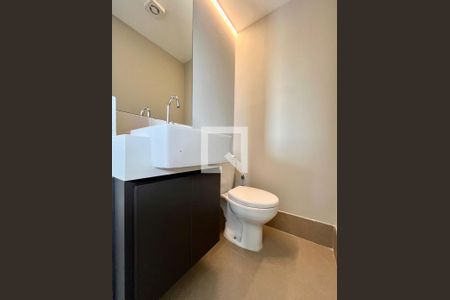 Lavabo de apartamento para alugar com 2 quartos, 130m² em Cambuí, Campinas