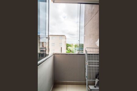 Sala de apartamento à venda com 2 quartos, 52m² em Jardim Alzira Franco, Santo André