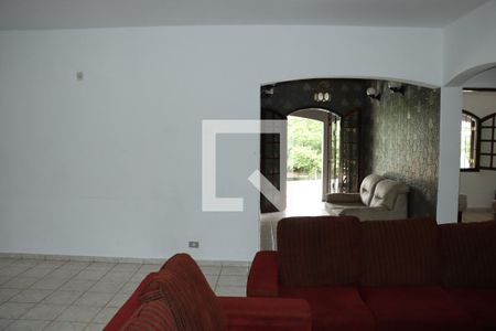 Casa para alugar com 4 quartos, 530m² em Jardim Santa Paula, Cotia