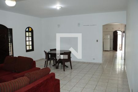 Casa para alugar com 4 quartos, 530m² em Jardim Santa Paula, Cotia