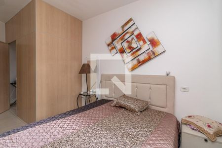 Quarto de casa à venda com 4 quartos, 300m² em Jardim Eliane, São Paulo