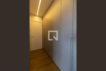 CLOSET DA SUITE 1 de apartamento para alugar com 3 quartos, 119m² em Nova Campinas, Campinas