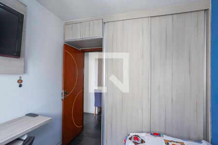 Quarto 1 de apartamento para alugar com 2 quartos, 47m² em Floramar, Belo Horizonte