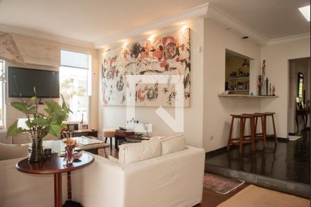 Sala de casa à venda com 3 quartos, 370m² em Planalto Paulista, São Paulo