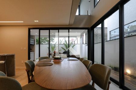 Sala de Jantar de casa para alugar com 4 quartos, 220m² em Jardim Rodeio, Mogi das Cruzes