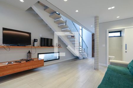 Sala de casa para alugar com 4 quartos, 220m² em Jardim Rodeio, Mogi das Cruzes