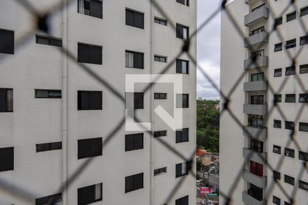 Vista do Quarto 1 de apartamento para alugar com 2 quartos, 54m² em Jardim Monte Alegre, Taboão da Serra