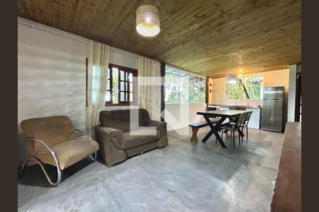Sala de casa para alugar com 5 quartos, 200m² em Rio Tavares, Florianópolis