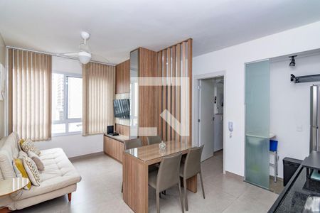 Sala de apartamento para alugar com 2 quartos, 50m² em Centro, Belo Horizonte