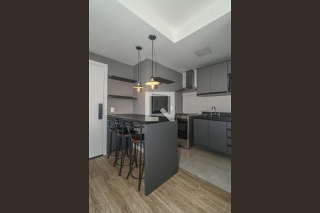 Cozinha de apartamento à venda com 1 quarto, 41m² em Jardim do Salso, Porto Alegre