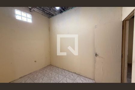 Quarto 01 de casa para alugar com 2 quartos, 30m² em Setor Habitacional Sol Nascente, Brasília