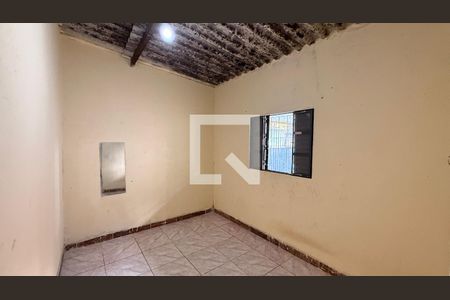 Quarto 02 de casa para alugar com 2 quartos, 30m² em Setor Habitacional Sol Nascente, Brasília