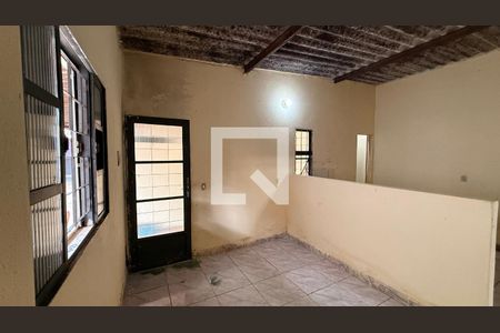 Sala de casa para alugar com 2 quartos, 30m² em Setor Habitacional Sol Nascente, Brasília