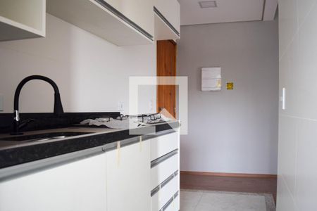 Cozinha de apartamento para alugar com 2 quartos, 50m² em Penha de França, São Paulo