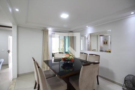 Sala de casa de condomínio para alugar com 3 quartos, 225m² em Taquara, Rio de Janeiro