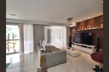 Sala  de casa de condomínio à venda com 5 quartos, 186m² em Recreio dos Bandeirantes, Rio de Janeiro