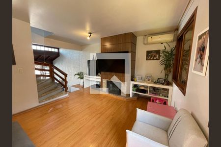 Casa à venda com 3 quartos, 248m² em Ouro Branco, Novo Hamburgo