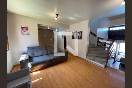 Casa à venda com 3 quartos, 248m² em Ouro Branco, Novo Hamburgo