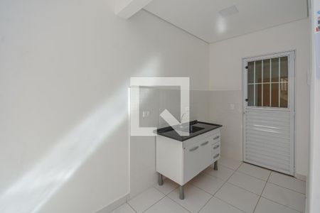 Sala/Cozinha de apartamento para alugar com 1 quarto, 22m² em Parque Grajaú, São Paulo